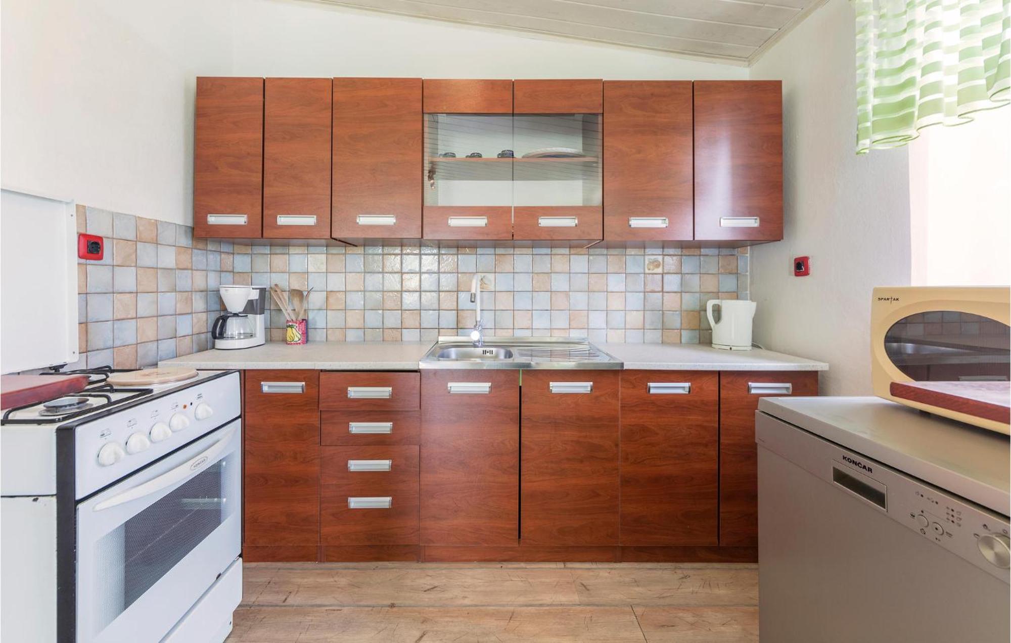 3 Bedroom Gorgeous Apartment In Marčana 外观 照片